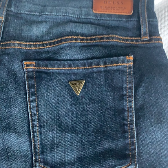 Guess curvy Sophia skinny Jeans- wore once - Picture 4 of 4